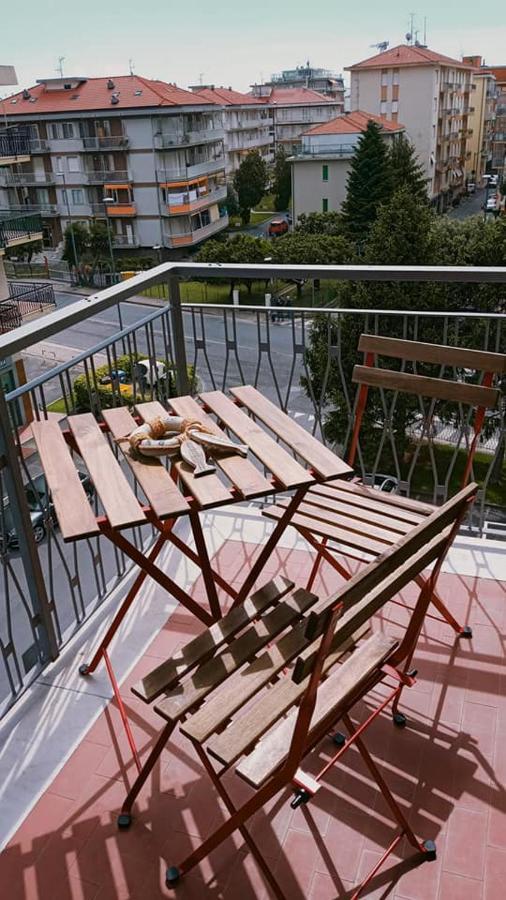 Nonna Pella Casa Vacanze appartamento Corbezzolo Pietra Ligure Esterno foto