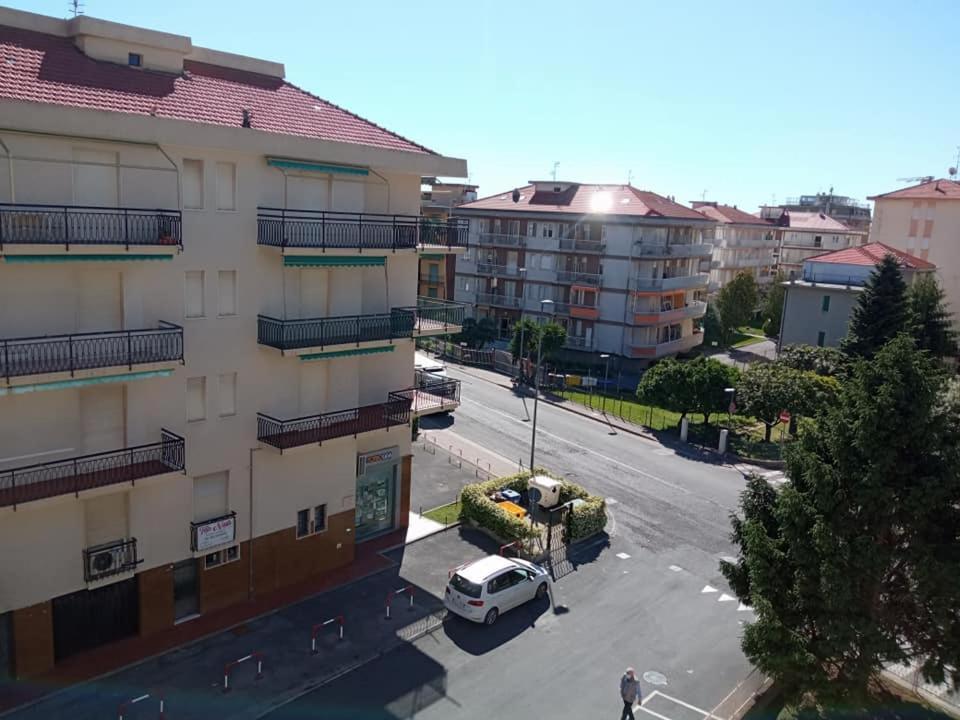 Nonna Pella Casa Vacanze appartamento Corbezzolo Pietra Ligure Camera foto