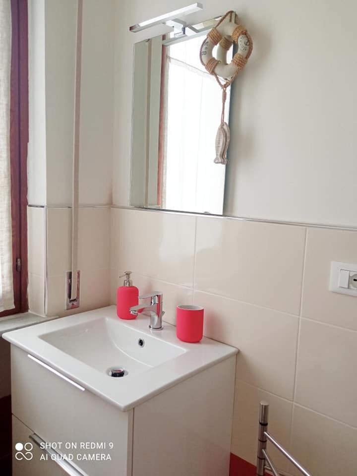 Nonna Pella Casa Vacanze appartamento Corbezzolo Pietra Ligure Camera foto